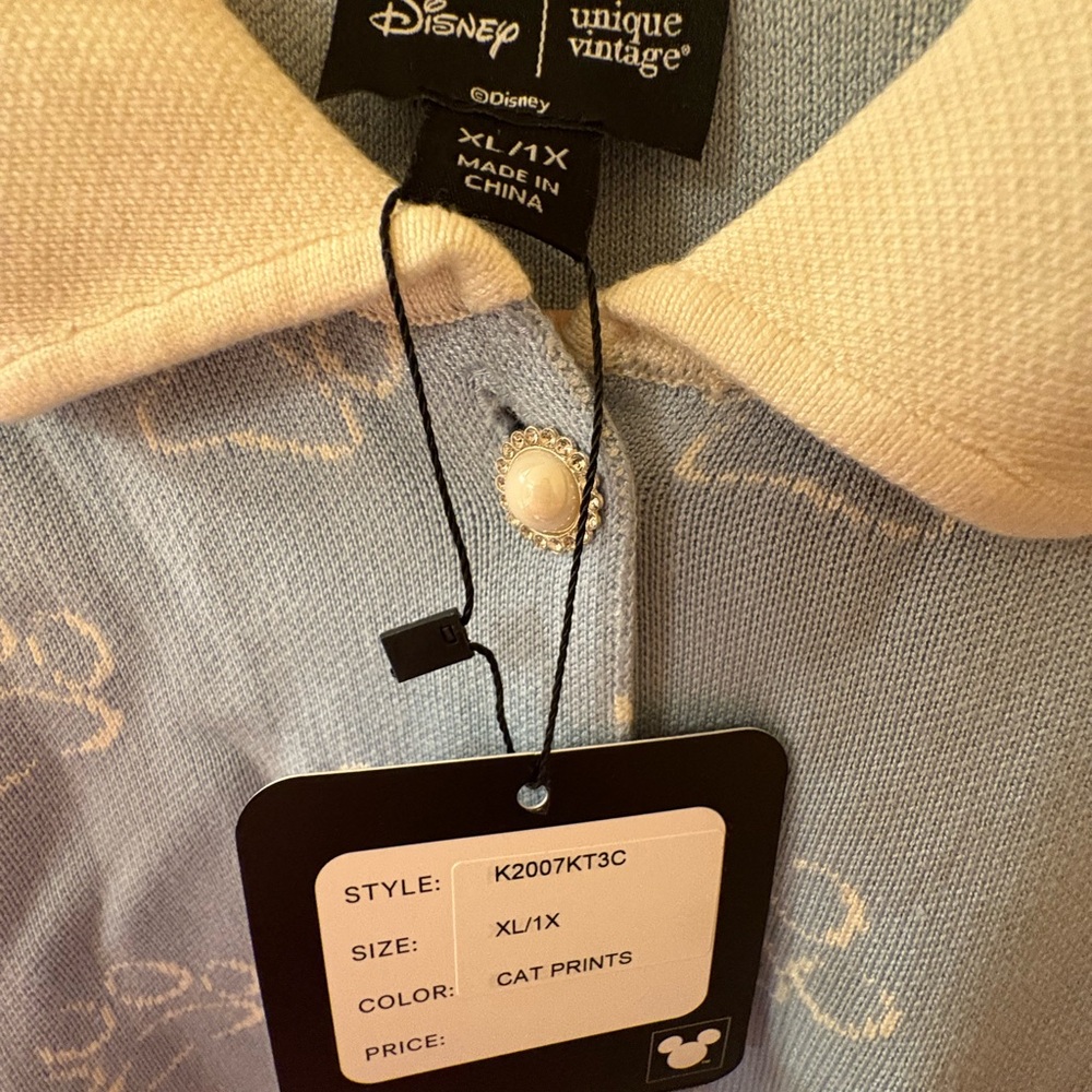 Brand New w/Tags Disney Cats & Dogs Unique Vintage Paw Print Cardigan - Picture 4 of 9